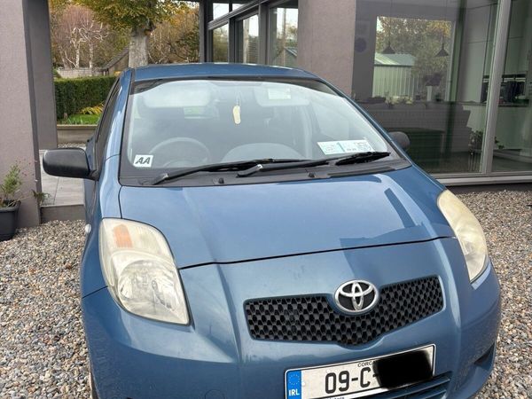 Toyota Yaris Hatchback, Petrol, 2009, Blue