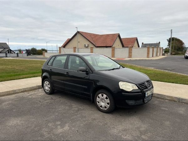 Volkswagen Polo Hatchback, Petrol, 2006, Black