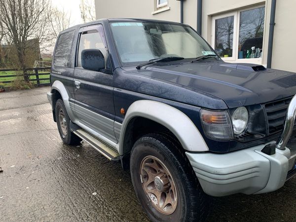Mitsubishi Pajero SUV, Diesel, 1996, Blue