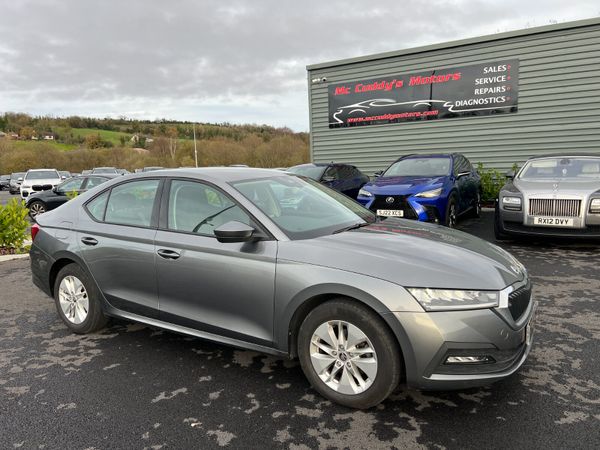 Skoda Octavia Hatchback, Diesel, 2022, Grey