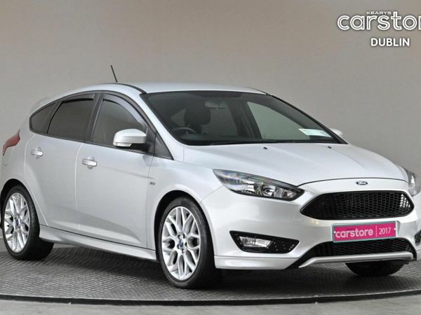 Ford Focus Hatchback, Petrol, 2017, Silver