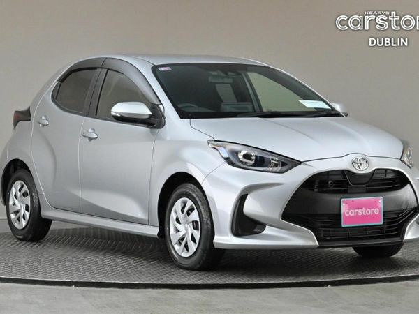 Toyota Yaris Hatchback, Petrol, 2023, Silver