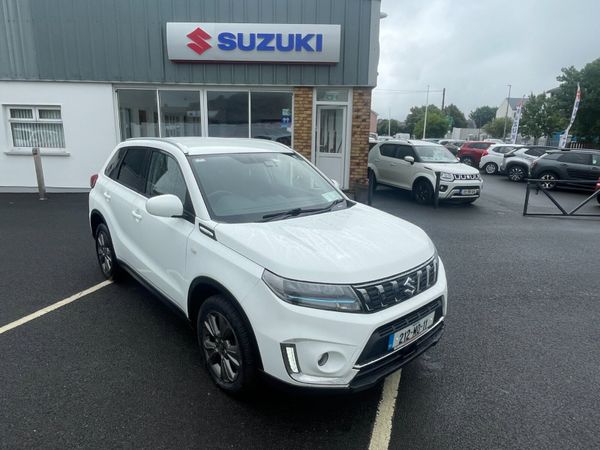 Suzuki Vitara SUV, Petrol Hybrid, 2021, White