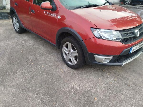 Dacia Sandero Stepway Hatchback, Petrol, 2014, Red