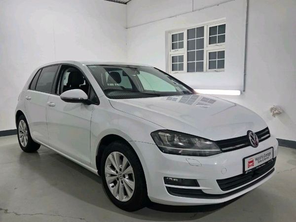 Volkswagen Golf Hatchback, Petrol, 2015, White