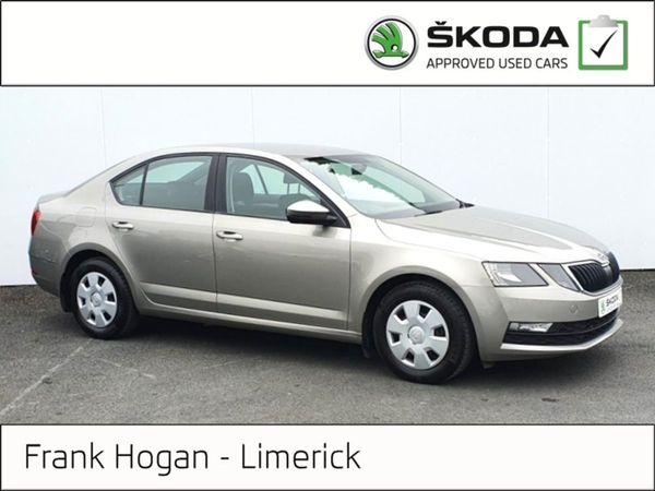 Skoda Octavia Saloon, Petrol, 2019, Beige