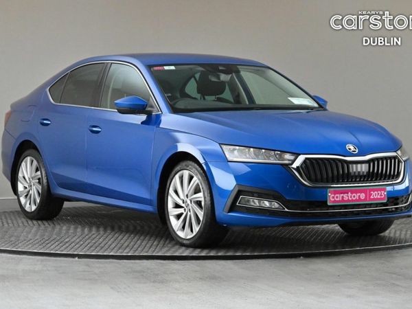 Skoda Octavia Hatchback, Petrol, 2023, Blue