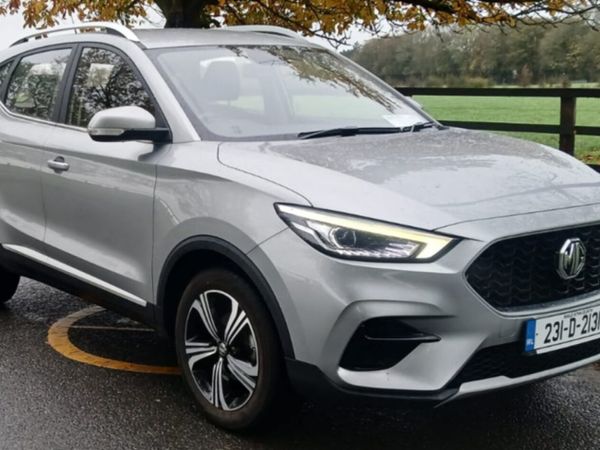 MG ZS Hatchback, Petrol, 2023, Silver