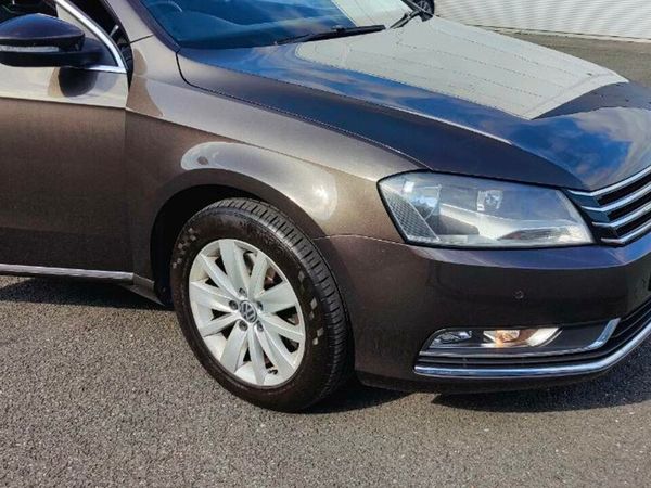 Volkswagen Passat Saloon, Diesel, 2014, Brown