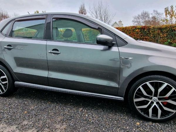 Volkswagen Polo Hatchback, Diesel, 2014, Grey