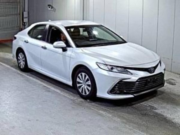 Toyota Camry Saloon, Petrol Hybrid, 2022, White
