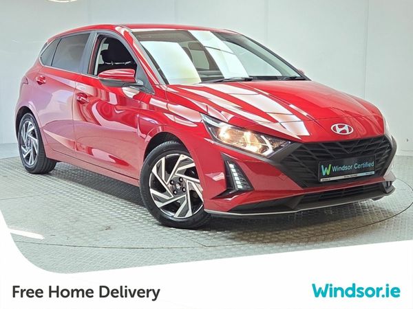 Hyundai i20 Hatchback, Petrol, 2024, Red