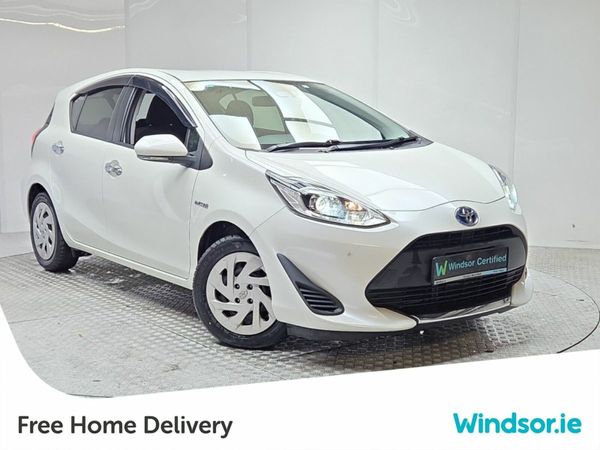 Toyota Aqua Hatchback, Petrol Hybrid, 2020, White