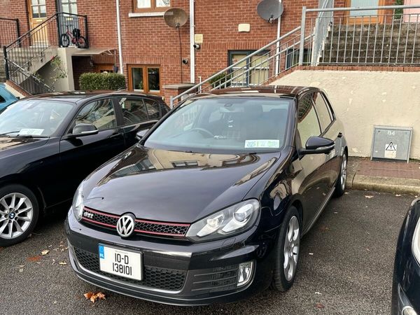 Volkswagen Golf Hatchback, Petrol, 2010, Black