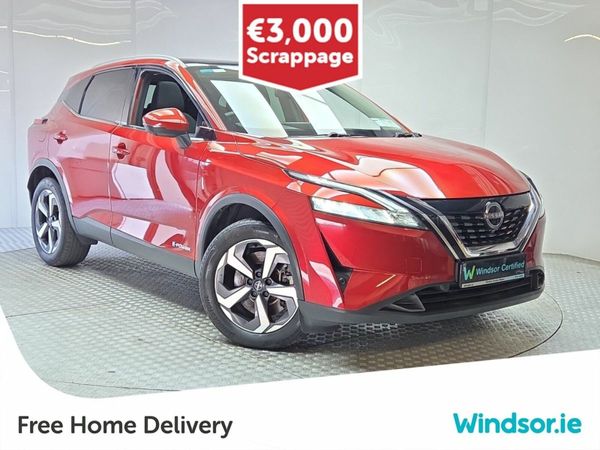 Nissan Qashqai MPV, Petrol Hybrid, 2023, Red