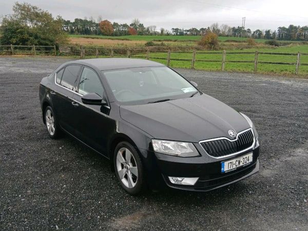 Skoda Octavia Saloon, Diesel, 2017, Black