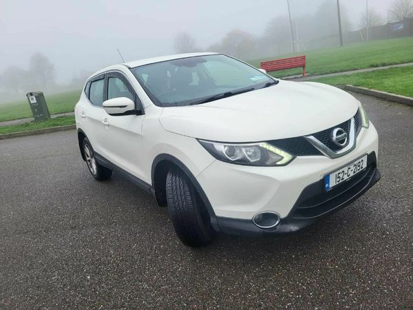 Nissan Qashqai Hatchback, Petrol, 2015, White
