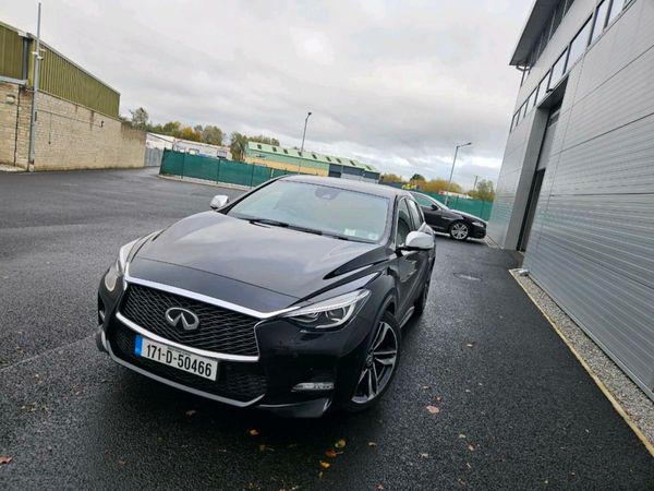Infiniti Q30 Hatchback, Diesel, 2017, Black