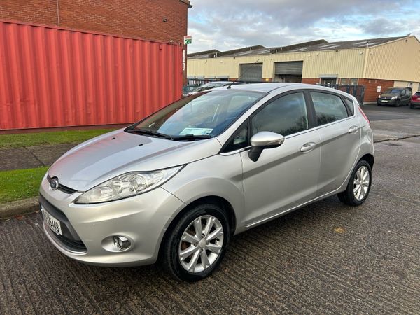 Ford Fiesta Hatchback, Diesel, 2010, Silver