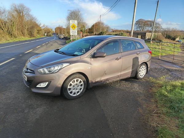 Hyundai i30 Estate/Jeep, Diesel, 2013, Bronze