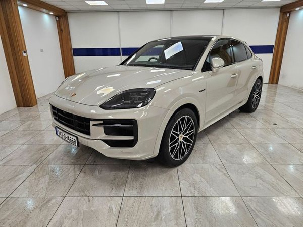 Porsche Cayenne SUV, Petrol Plug-in Hybrid, 2024, Grey