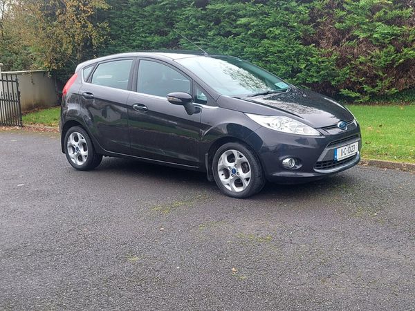 Ford Fiesta Hatchback, Petrol, 2011, Black