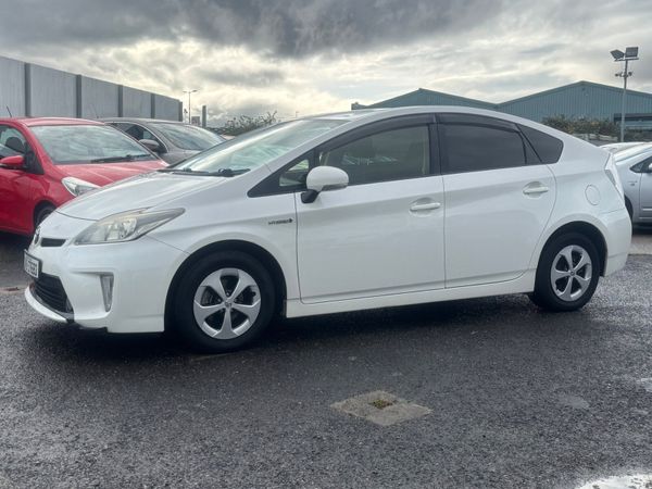 Toyota Prius Hatchback, Petrol Hybrid, 2013, White