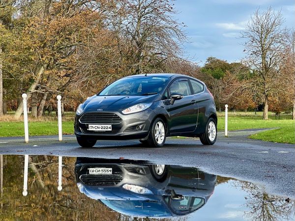 Ford Fiesta Hatchback, Petrol, 2017, Grey
