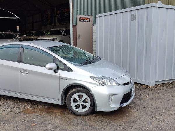 Toyota Prius Hatchback, Petrol Hybrid, 2015, Silver