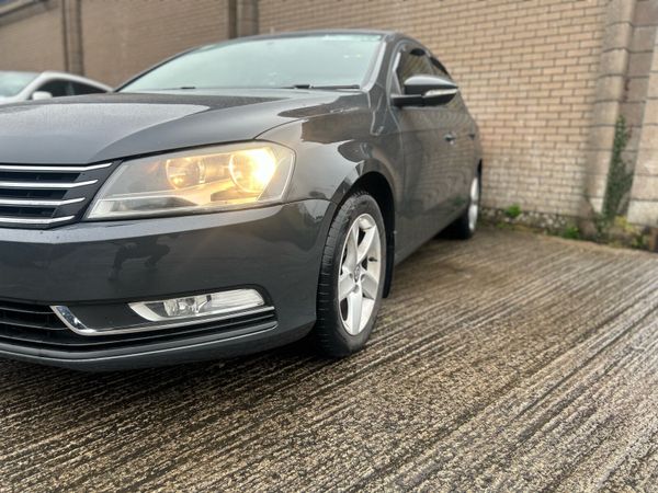 Volkswagen Passat Saloon, Diesel, 2013, Grey