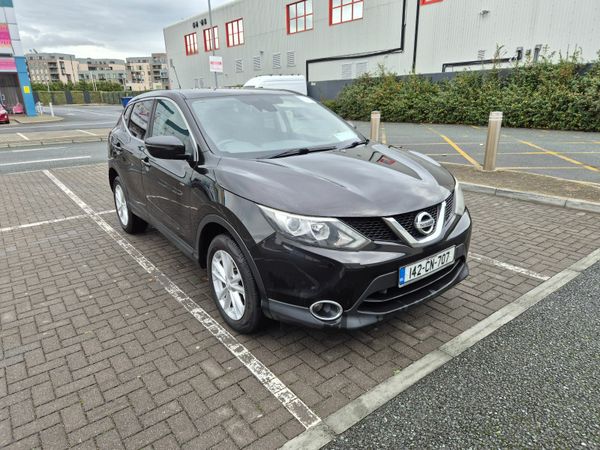 Nissan Qashqai Hatchback, Diesel, 2014, Black