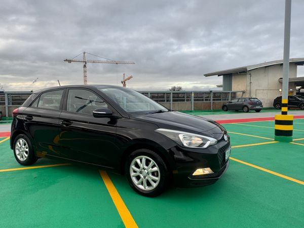 Hyundai i20 Hatchback, Petrol, 2017, Black