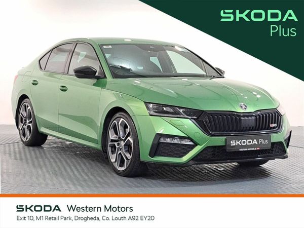 Skoda Octavia Saloon, Diesel, 2024, Green