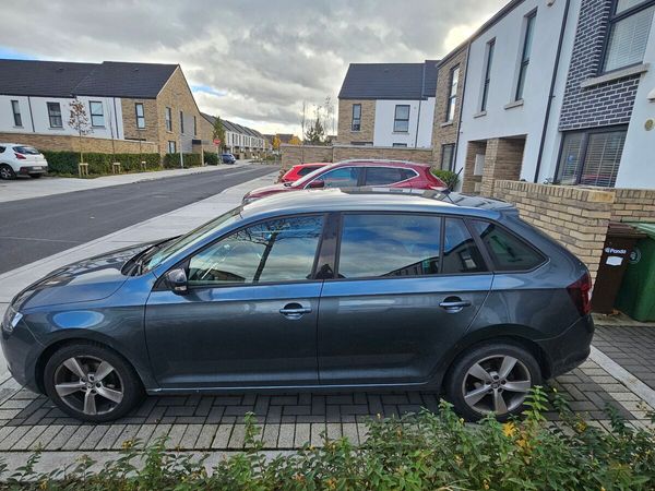 Skoda Rapid Hatchback, Petrol, 2019, Grey