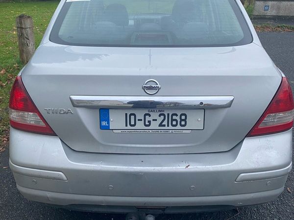 Nissan Tiida Saloon, Diesel, 2010, Silver