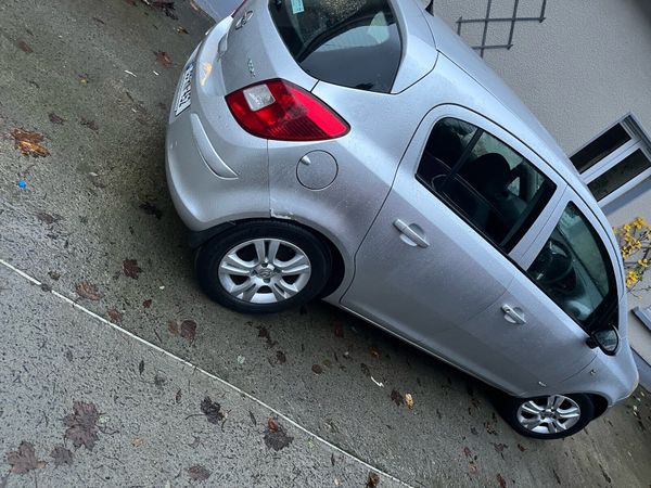 Opel Corsa Hatchback, Diesel, 2009, Silver