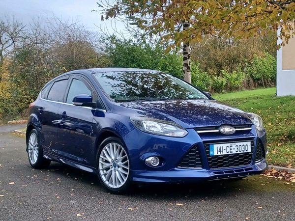 Ford Focus Hatchback, Petrol, 2014, Blue