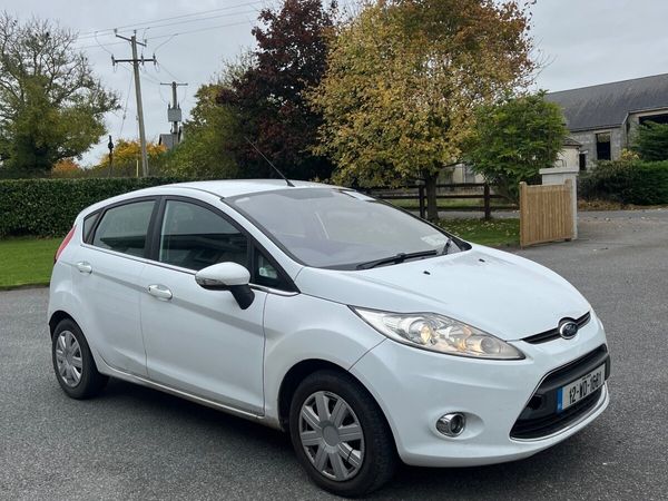 Ford Fiesta Hatchback, Petrol, 2012, White