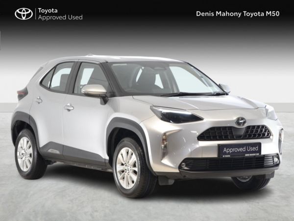 Toyota Yaris Cross Hatchback, Petrol Hybrid, 2025, Silver