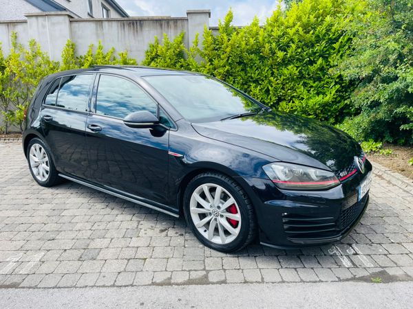 Volkswagen Golf Hatchback, Petrol, 2014, Black