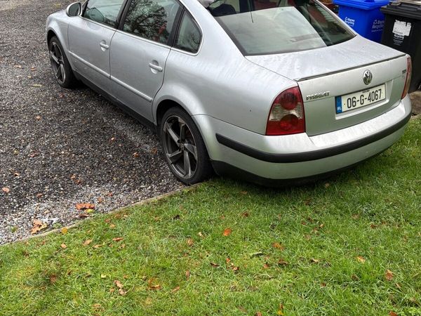 Volkswagen Passat Saloon, Diesel, 2006, Silver