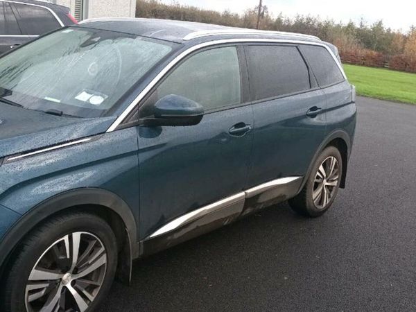 Peugeot 5008 MPV, Diesel, 2021, Blue