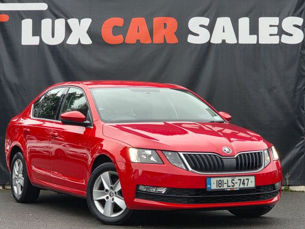 Skoda Octavia Hatchback, Petrol, 2018, Red