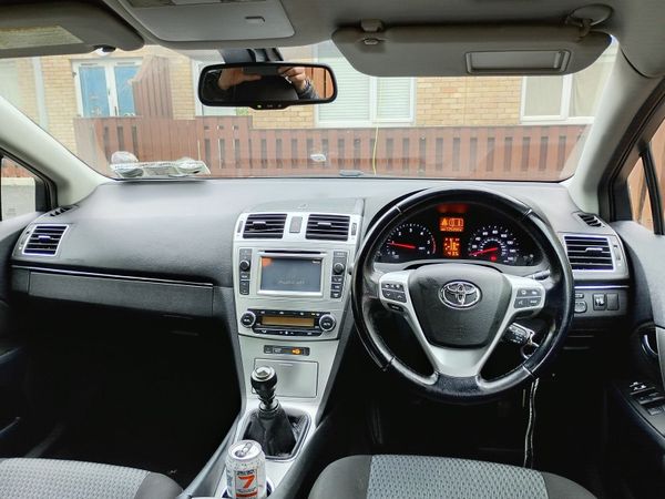 Toyota Avensis Saloon, Diesel, 2012, Black