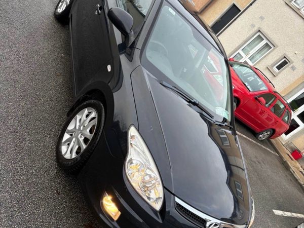 Ford Mondeo Saloon, Diesel, 2008, Gold