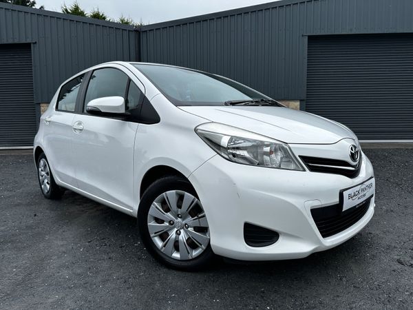 Toyota Yaris Hatchback, Petrol, 2012, White