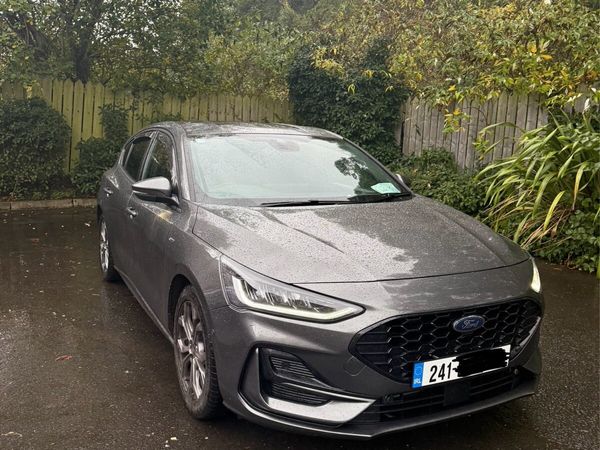 Ford Focus Hatchback, Petrol, 2024, Grey