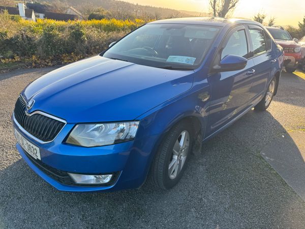Skoda Octavia Hatchback, Diesel, 2014, Blue