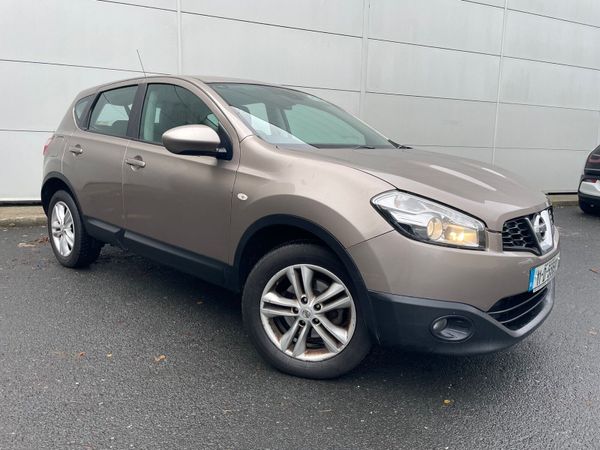 Nissan Qashqai Hatchback, Diesel, 2011, Beige