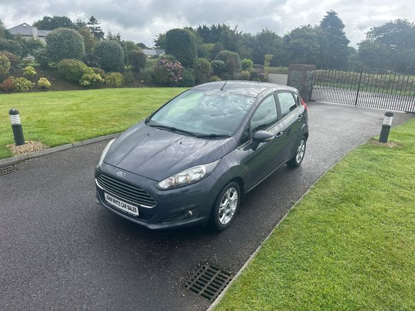 Ford Fiesta Hatchback, Petrol, 2014, Blue